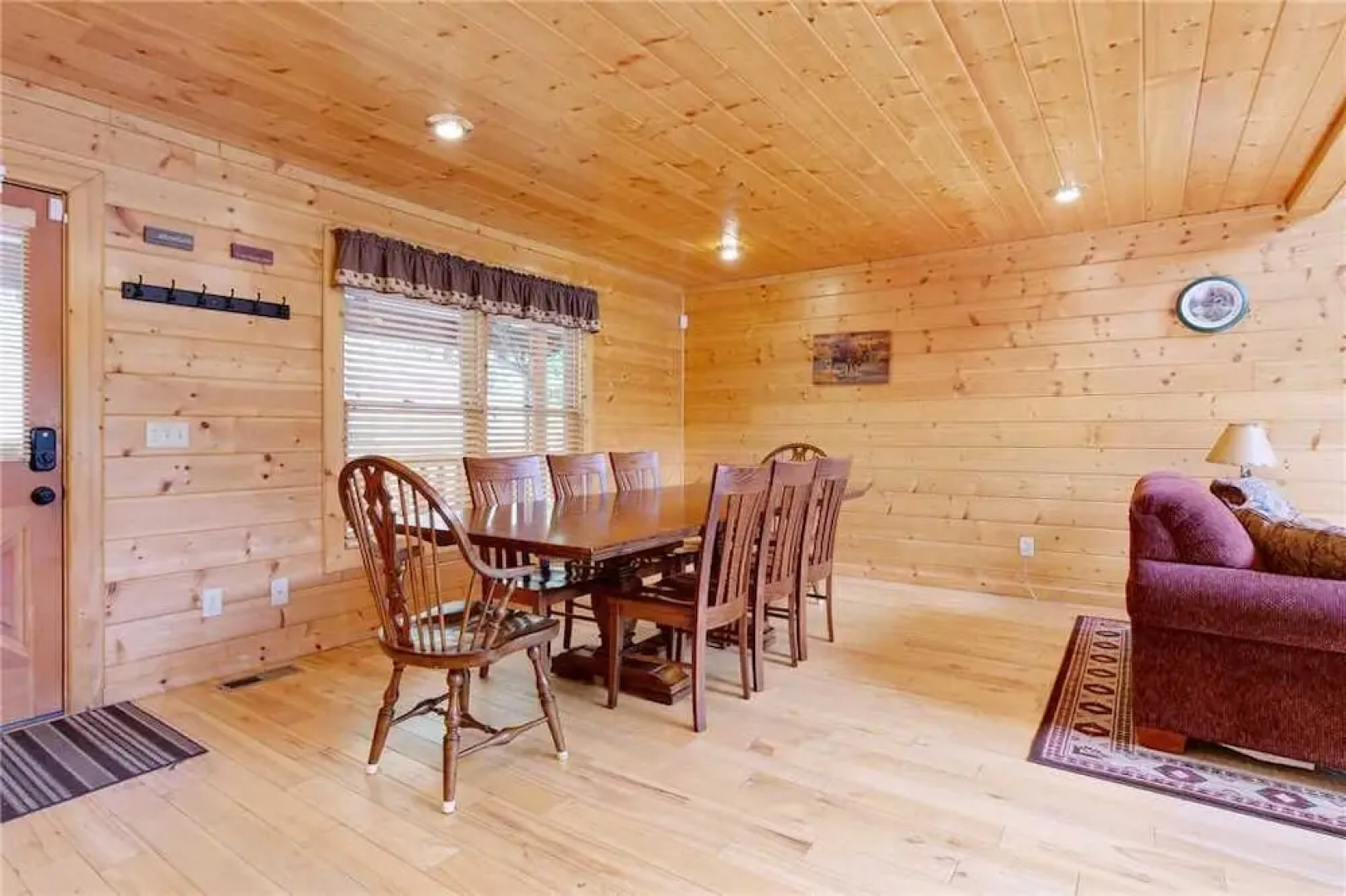 Changes in Latitude 4 Bedroom Home with Hot Tub