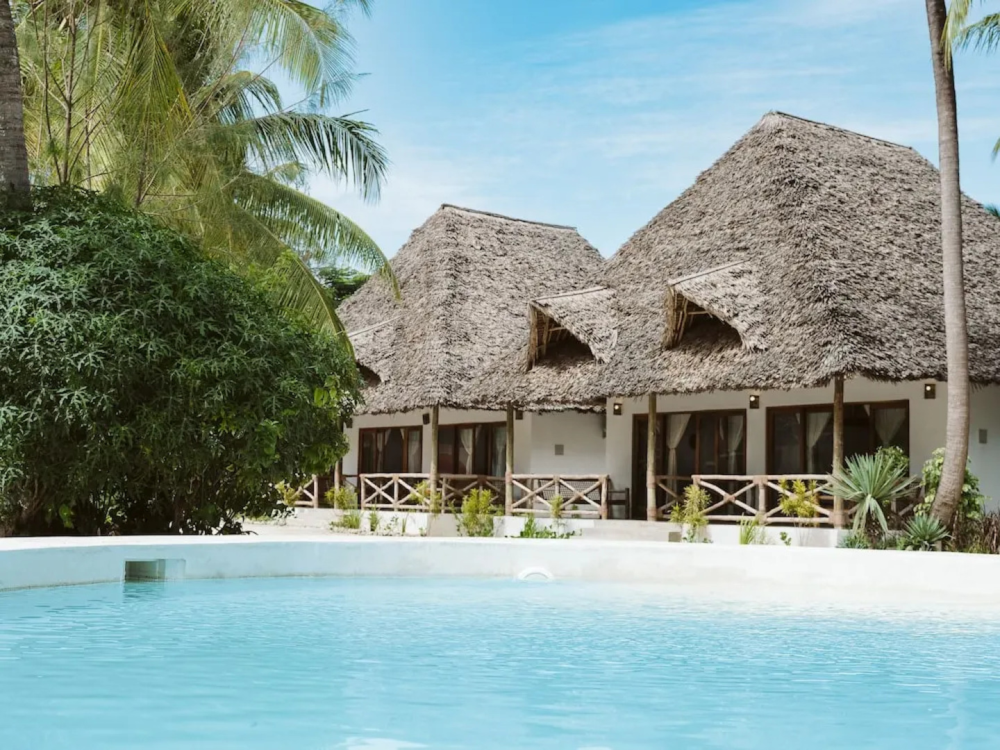 Bahati Sunset Bungalows