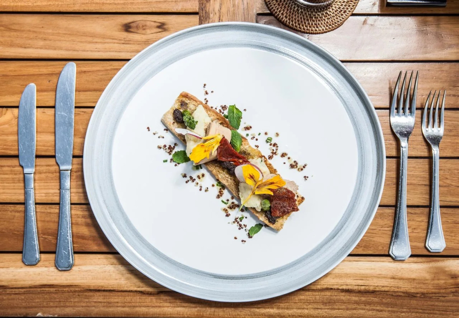 Sanctoo Suites and Villas