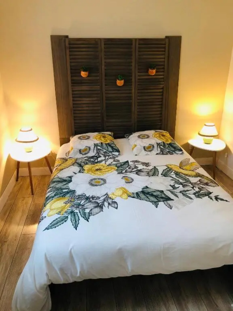 Villa piscine privée vallée châteaux Dordogne