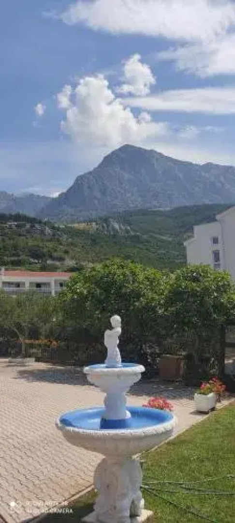 Apartmani Sutic & Restaurant San