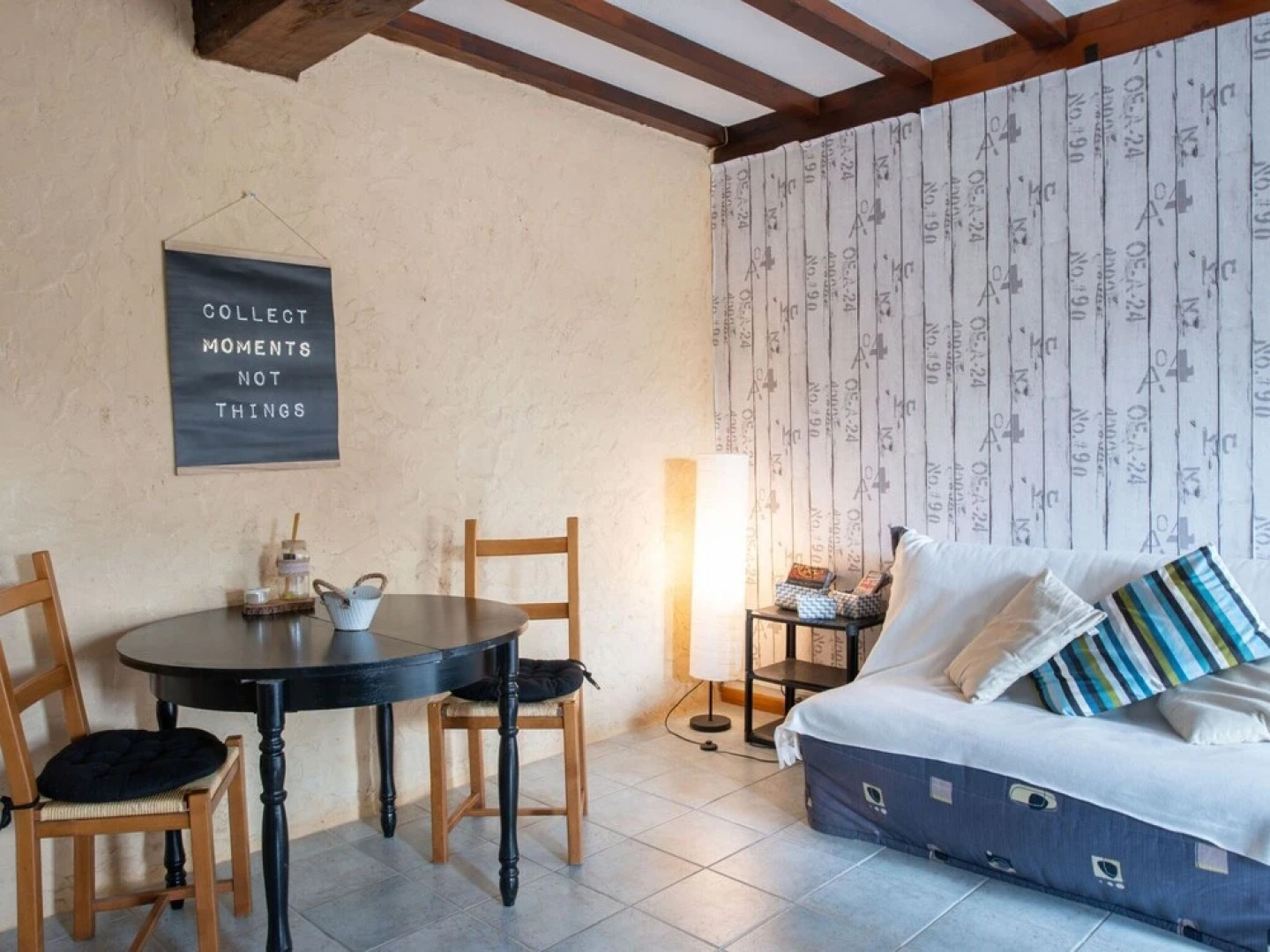 Cosy Holiday Home in Mandeville en Bassin With Garden