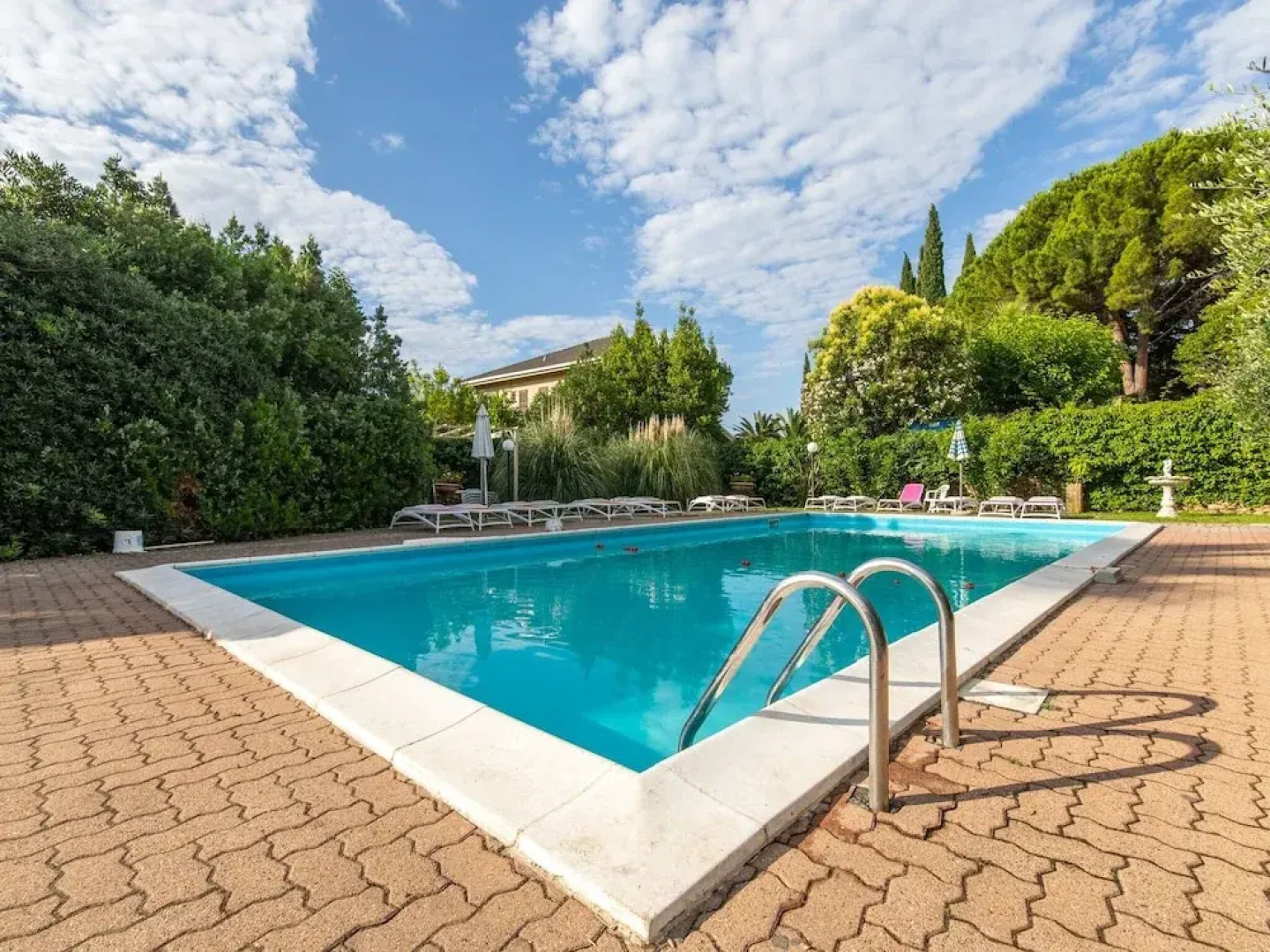 Gorgeous Apartment in Loano With Swimming Pool