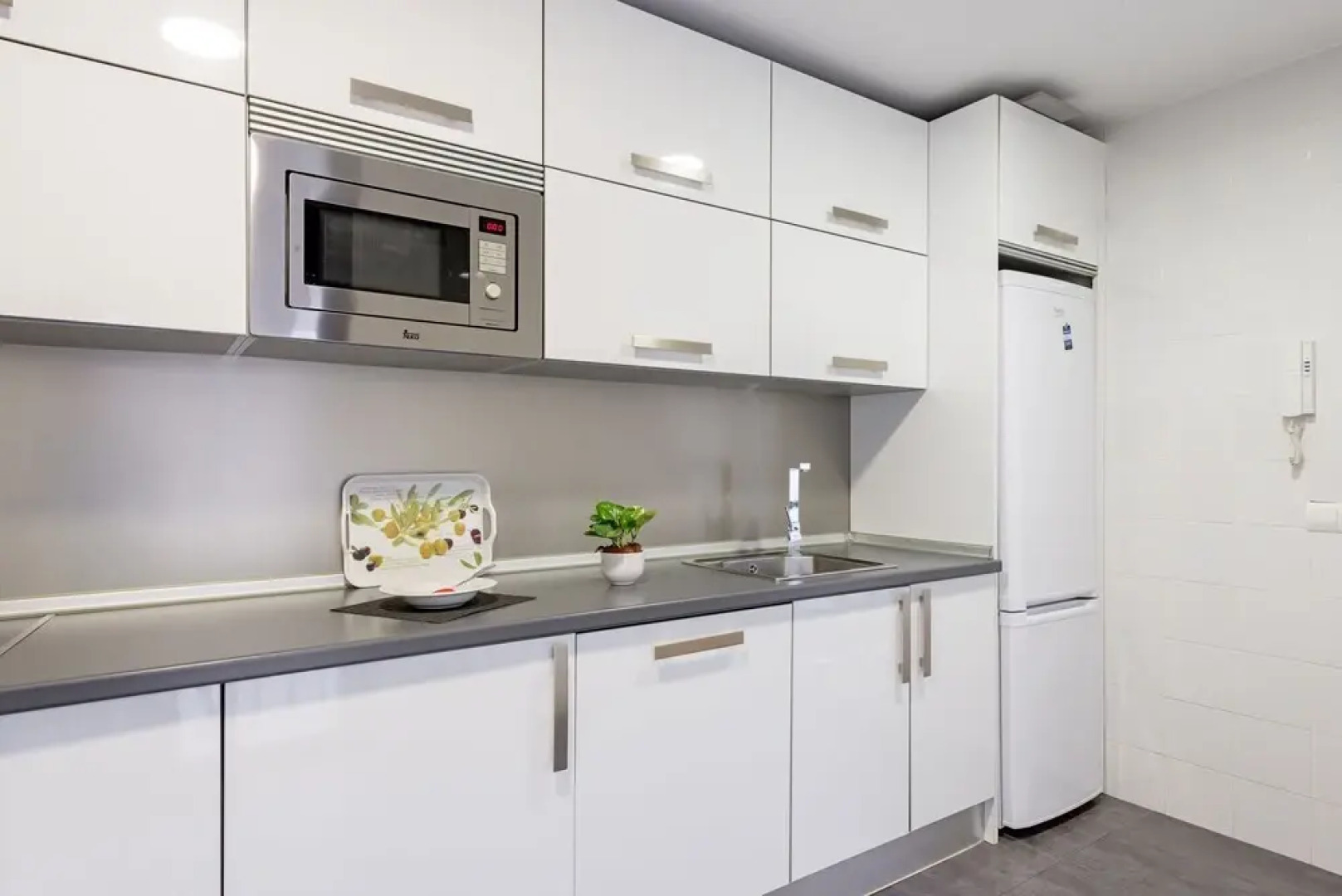 Castellanos Home Surthy Apartments