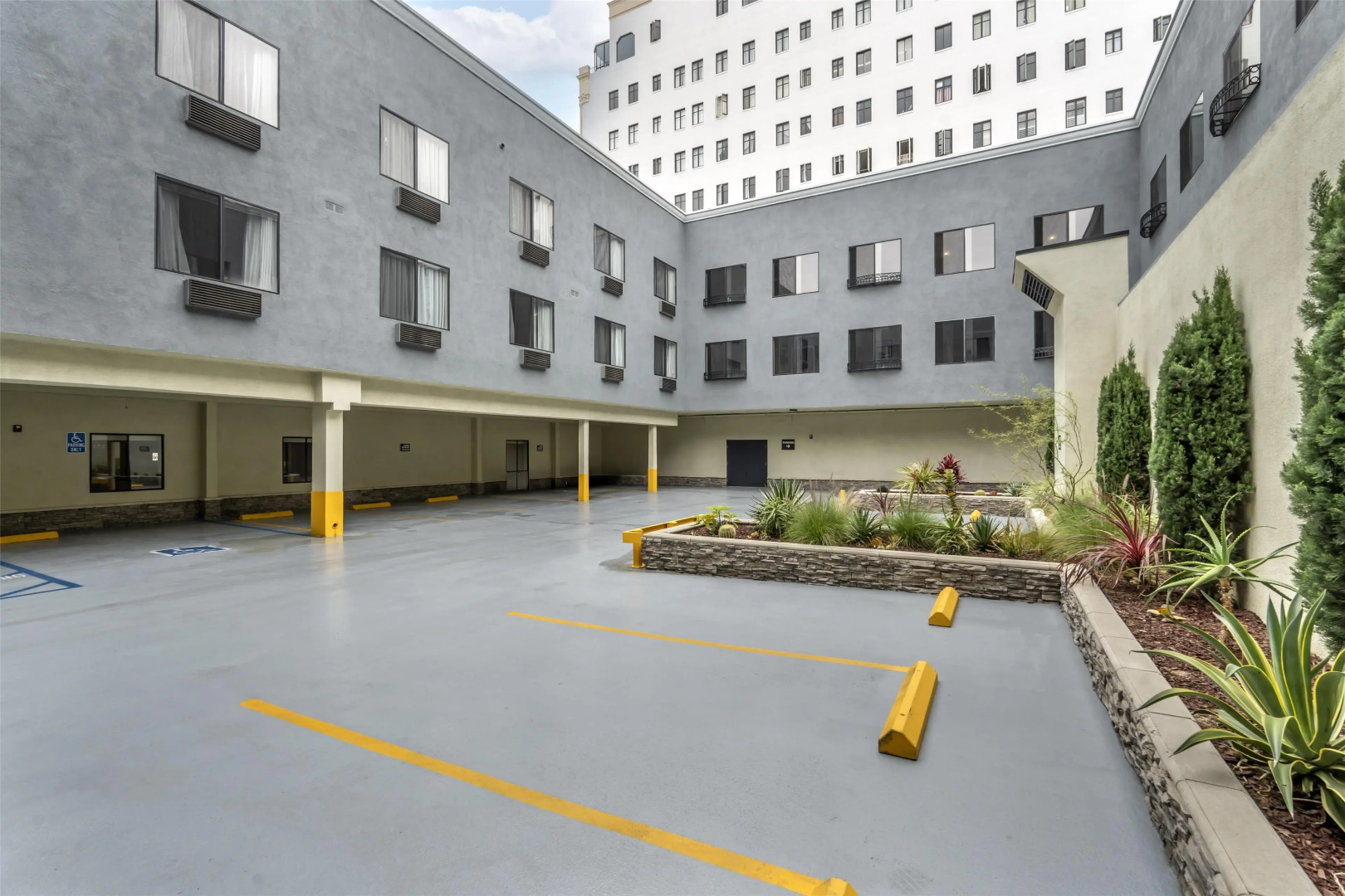 Best Western Plus Hotel At The Convention Center