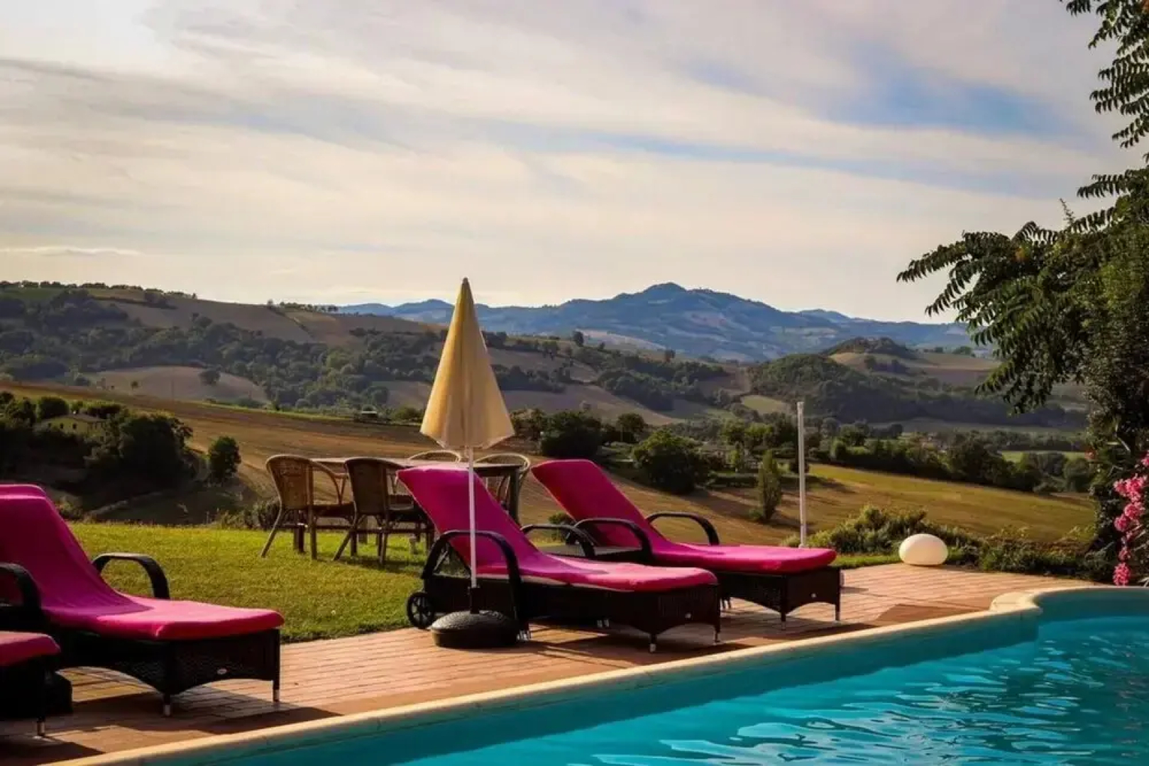 Palazzo Nolfi Pool and Panoramic View