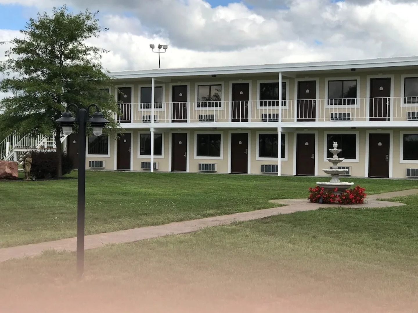 Garden Inn Truck Plaza