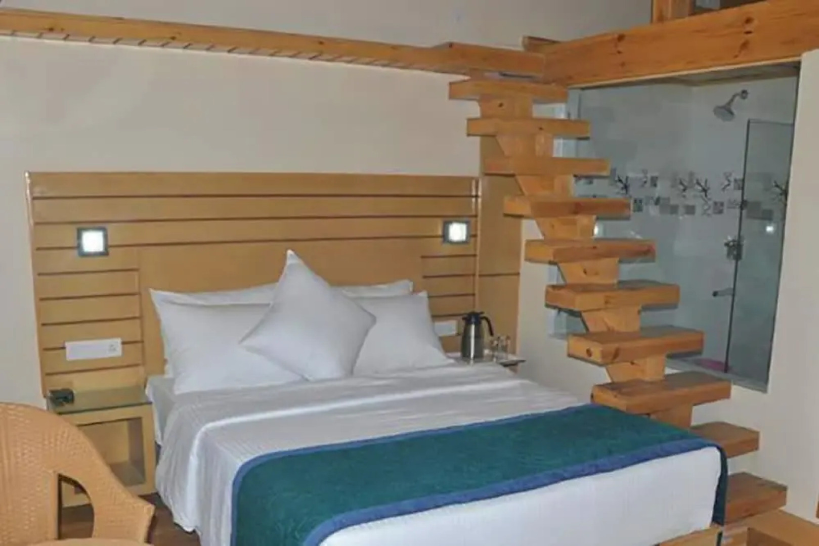 Goroomgo Sun Shine Regency Shimla