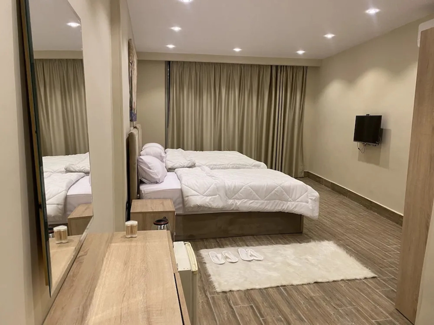 King of Pharaohs Pyramids View