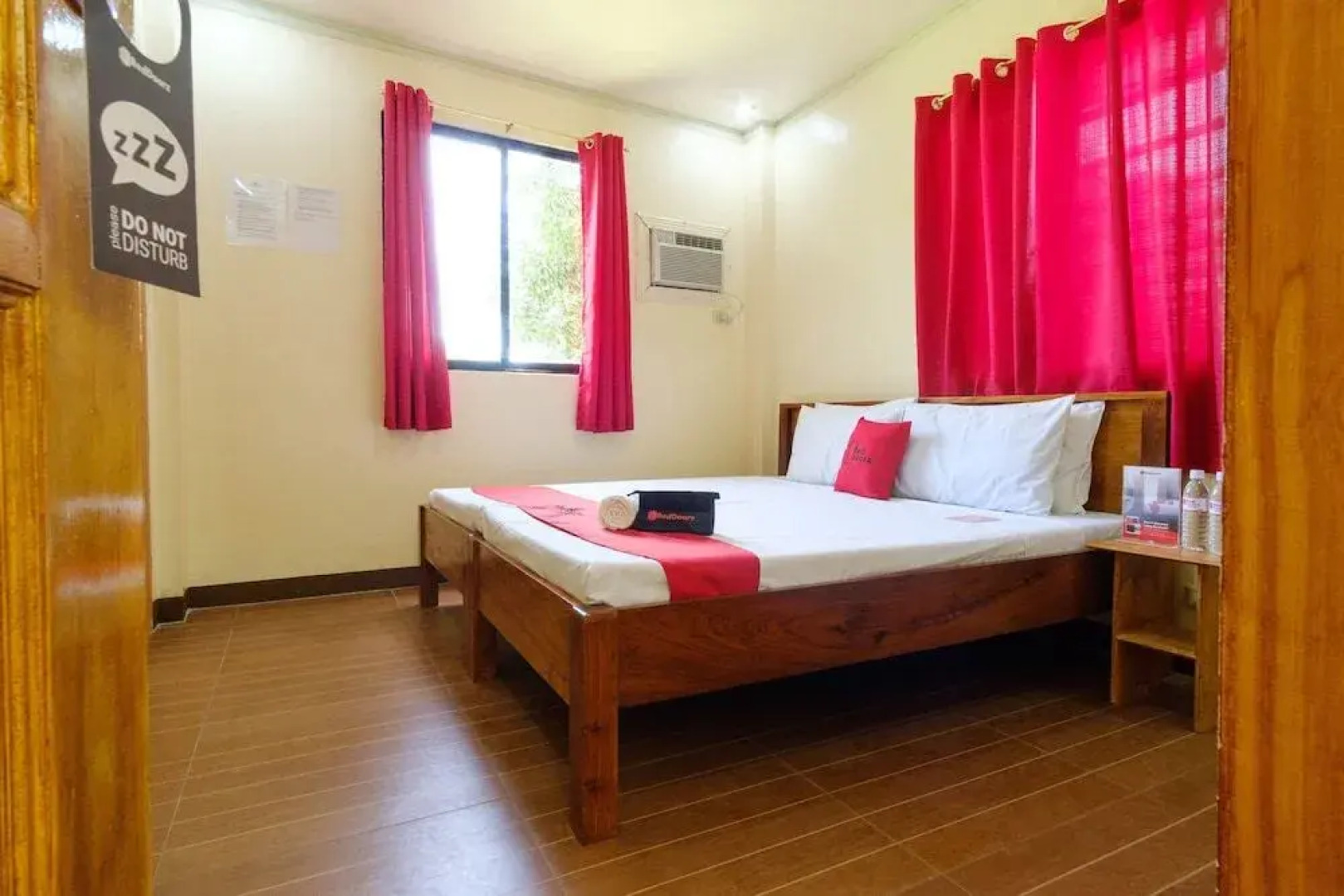 RedDoorz @ Poblacion 6 Coron