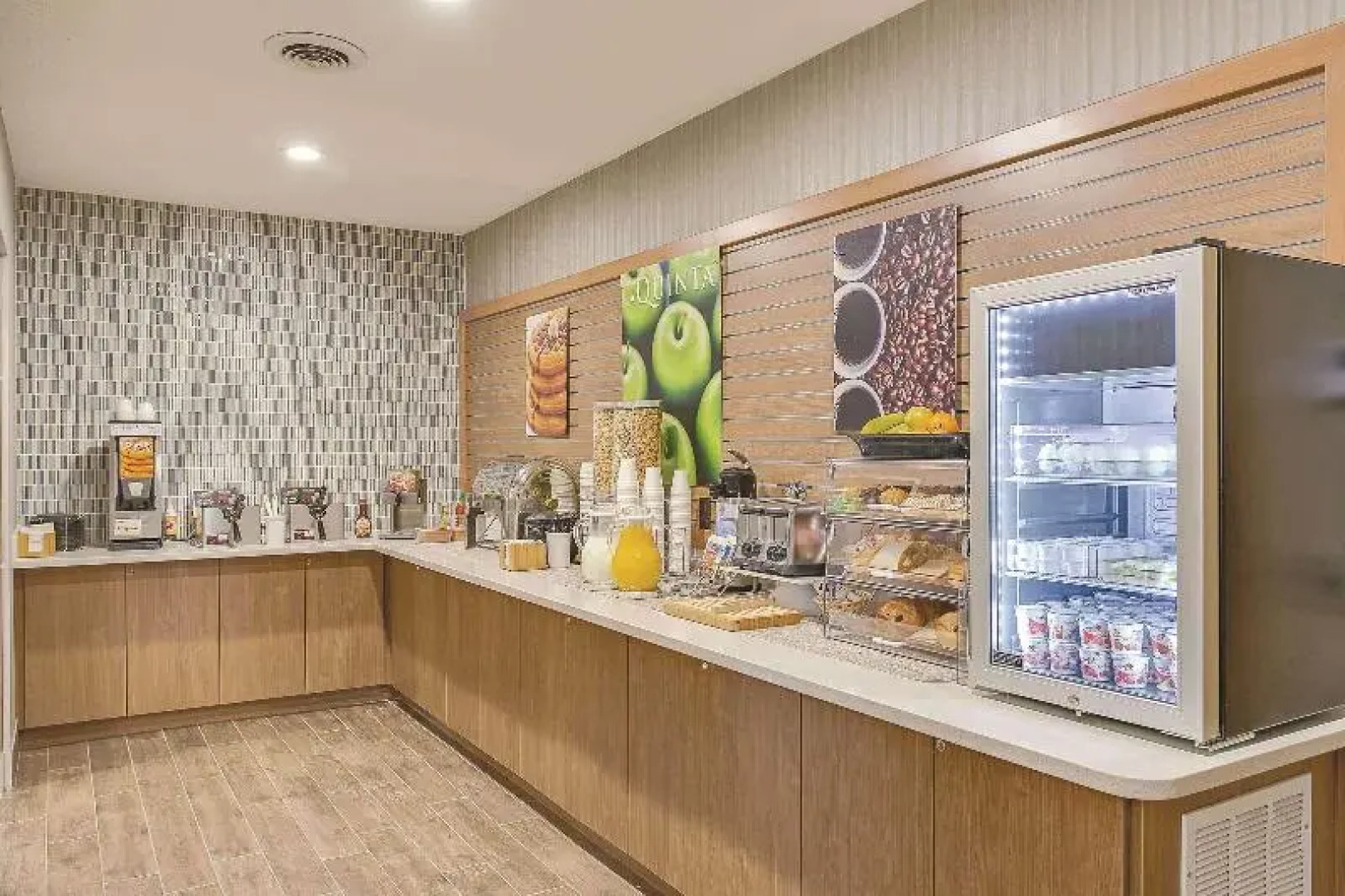 Crystal Inn Hotel & Suites - Logan