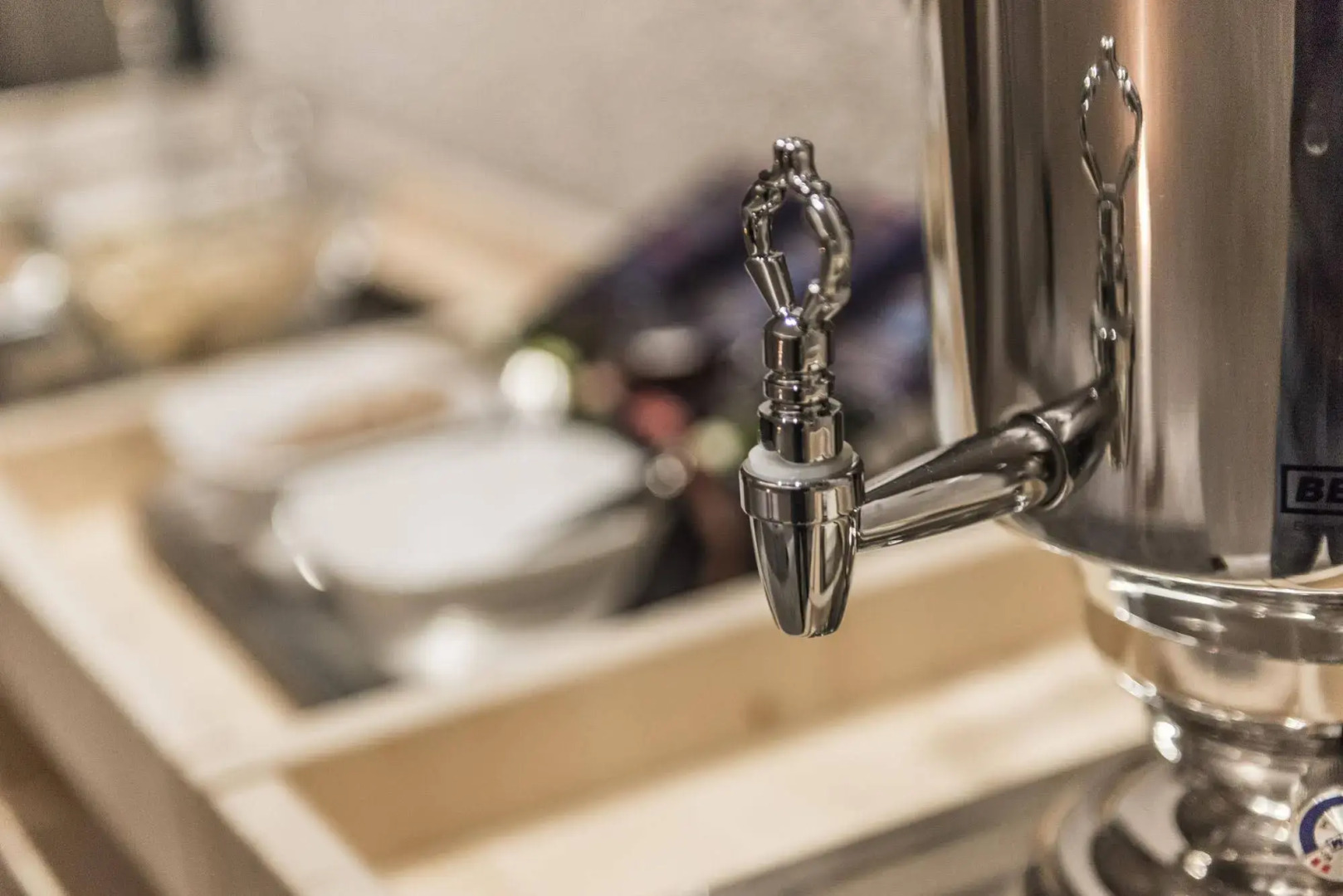 La Paula Apartments & Suites