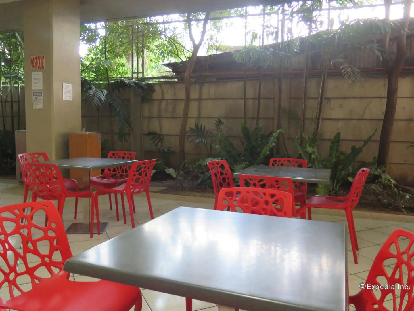 Alicia Tower Residences - Adult Only - Hostel