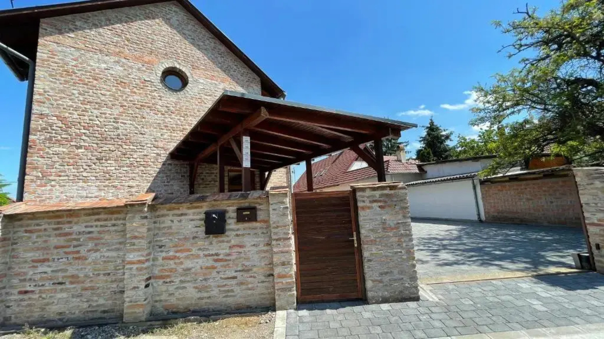 Aranyeső Apartman