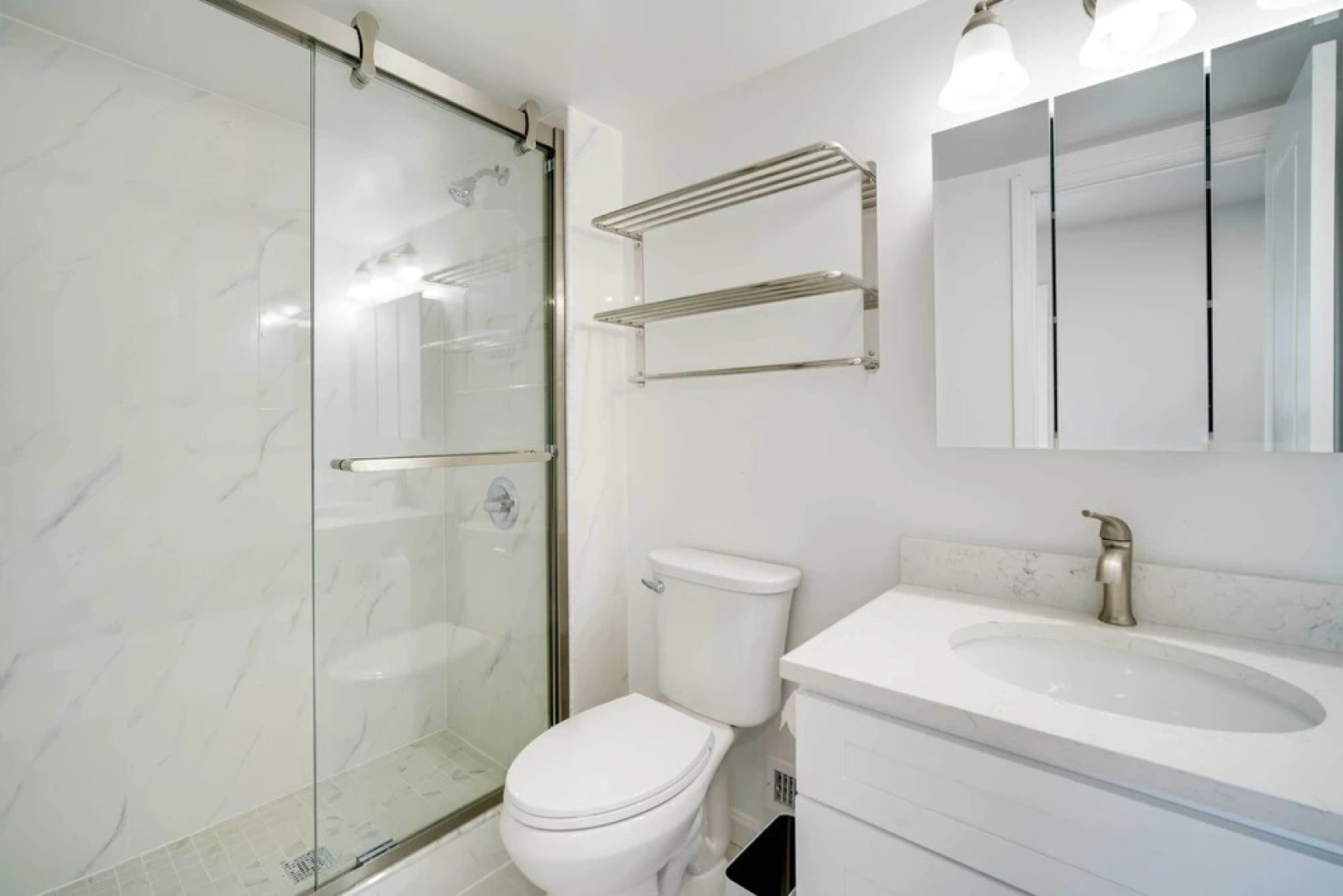 Cozy Atlantic City Getaway ~ 3 Blocks to Ocean!