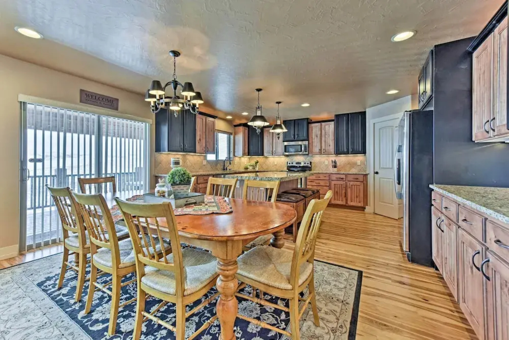 Cabin w/ Beach Access, Sport Court, Hot Tub & View