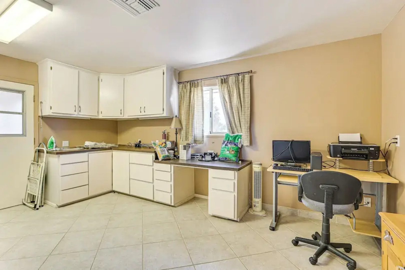 Quiet Sun City West Home - Near Surprise Stadium!