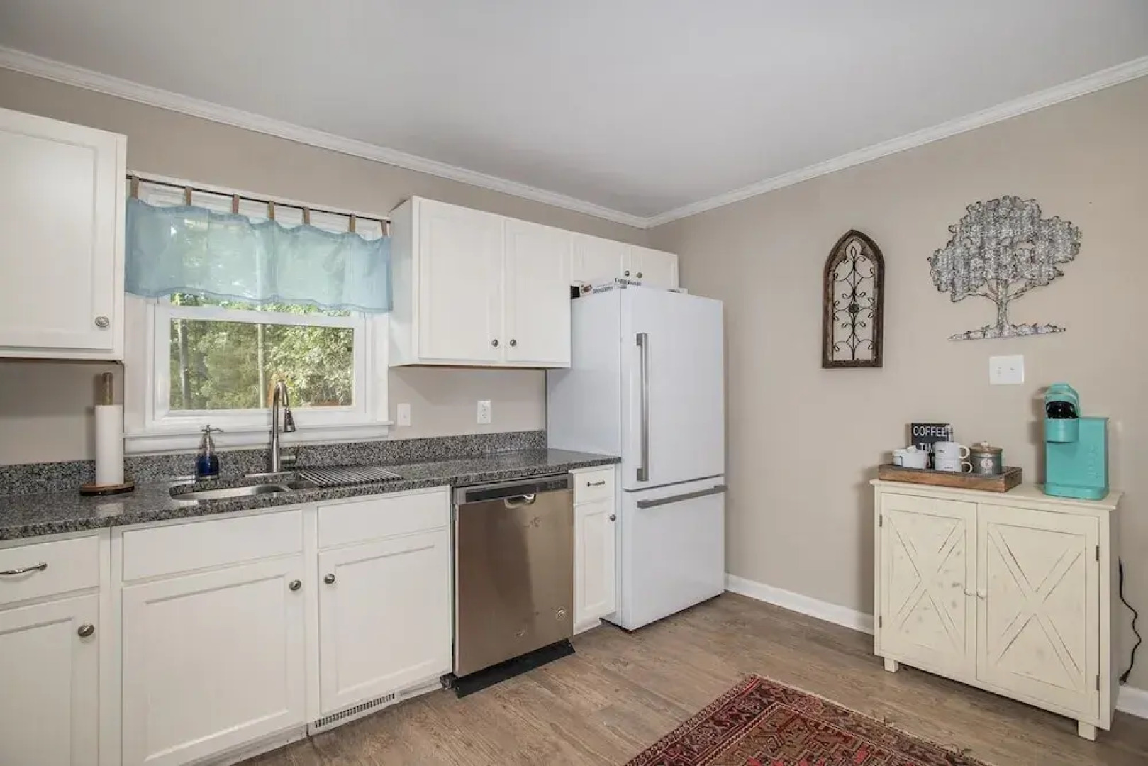 Cardinal Seas 5 Bedroom Home by RedAwning