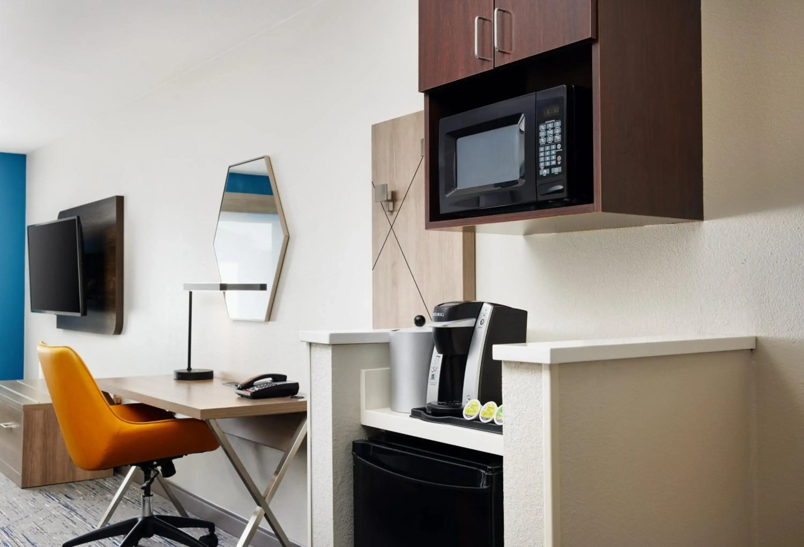 Holiday Inn Express & Suites Bridgeport by IHG