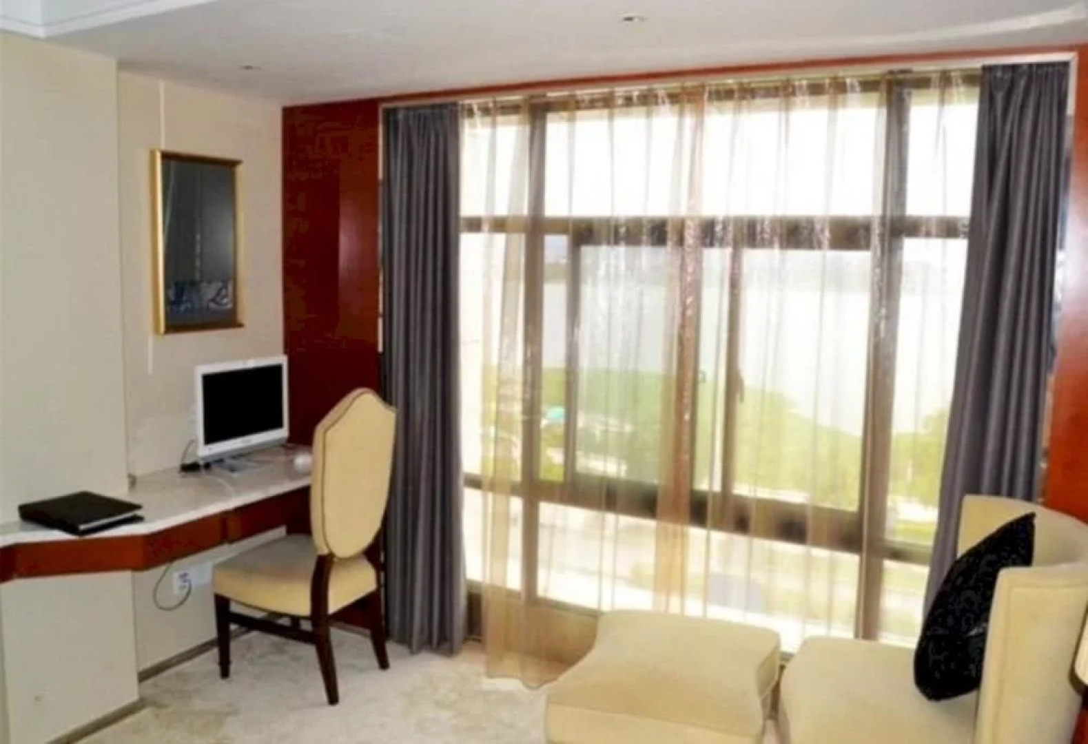 Tongling Pujing Hotel