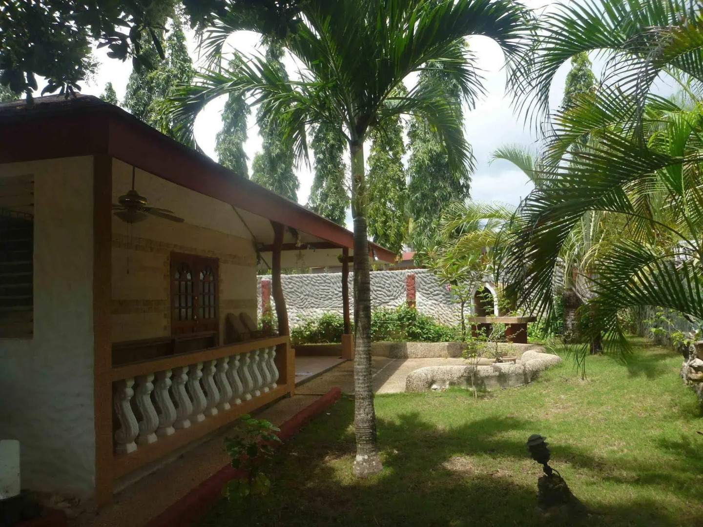 TipTop Hotel, Resto and Delishop