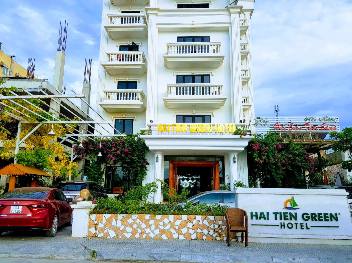 Khách Sạn Hải Tiến Green