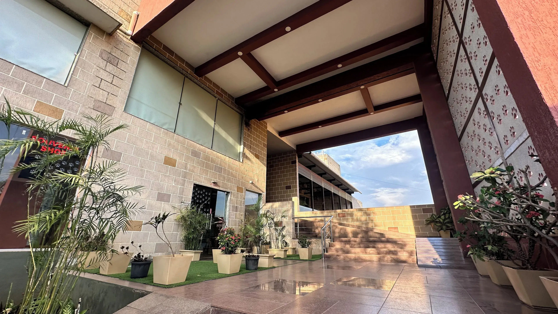 Lion Park Hotel And Resort