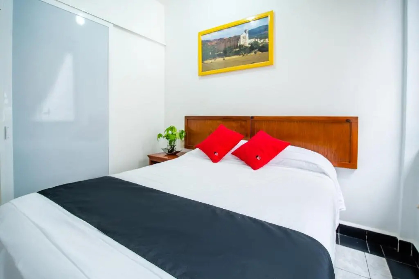 Capital O Posada Jois