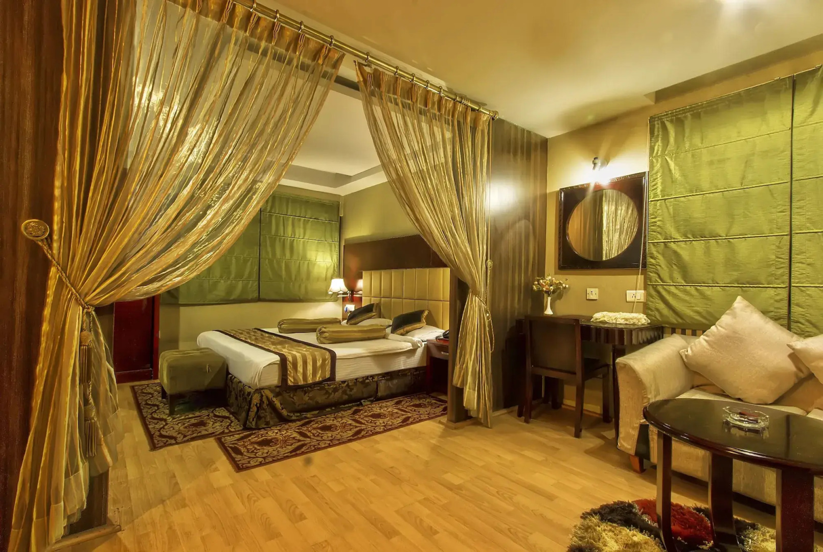 Hotel Gateway Grandeur