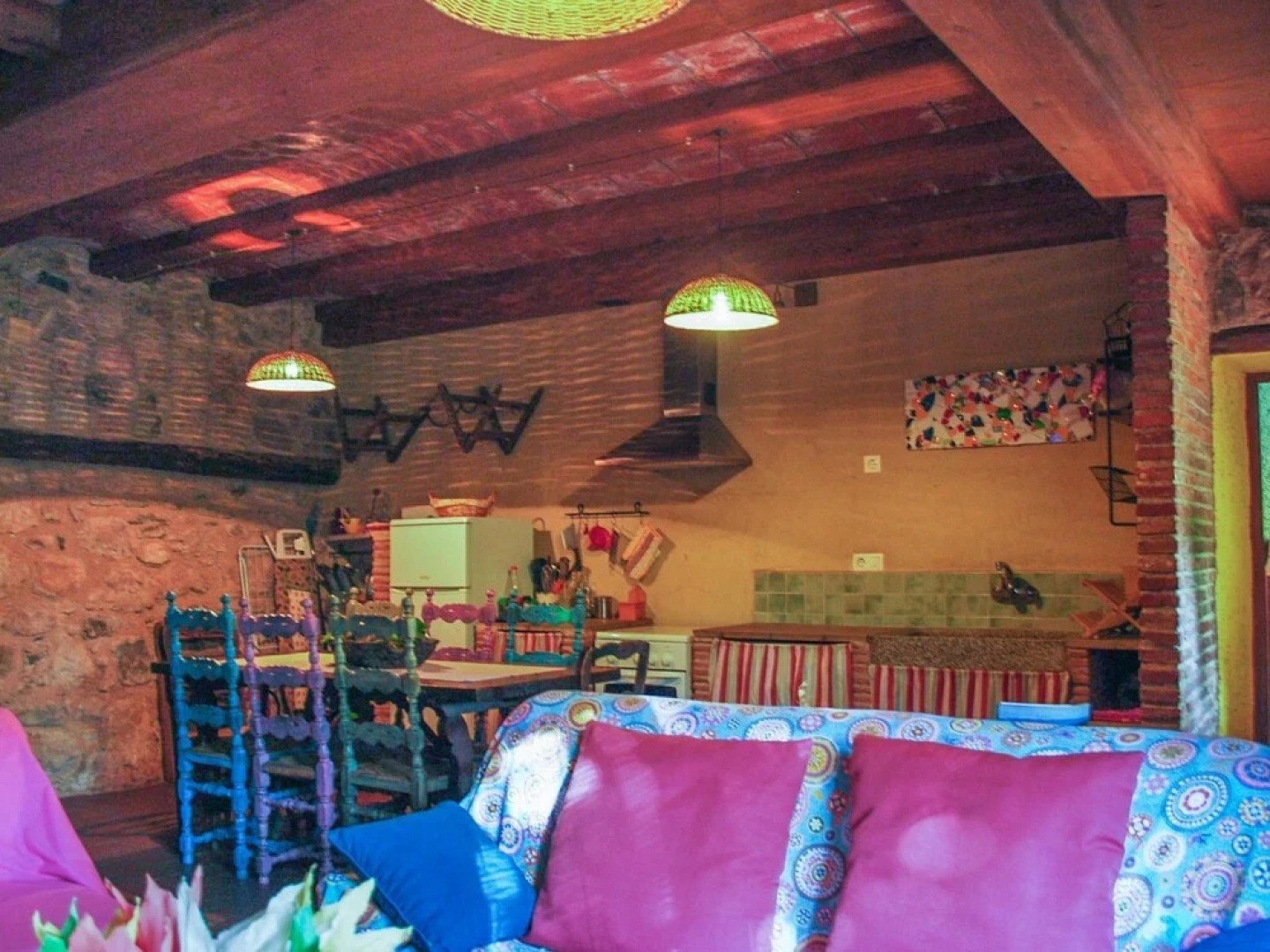 Quaint Cottage in Costa Dorada With Swimming Pool