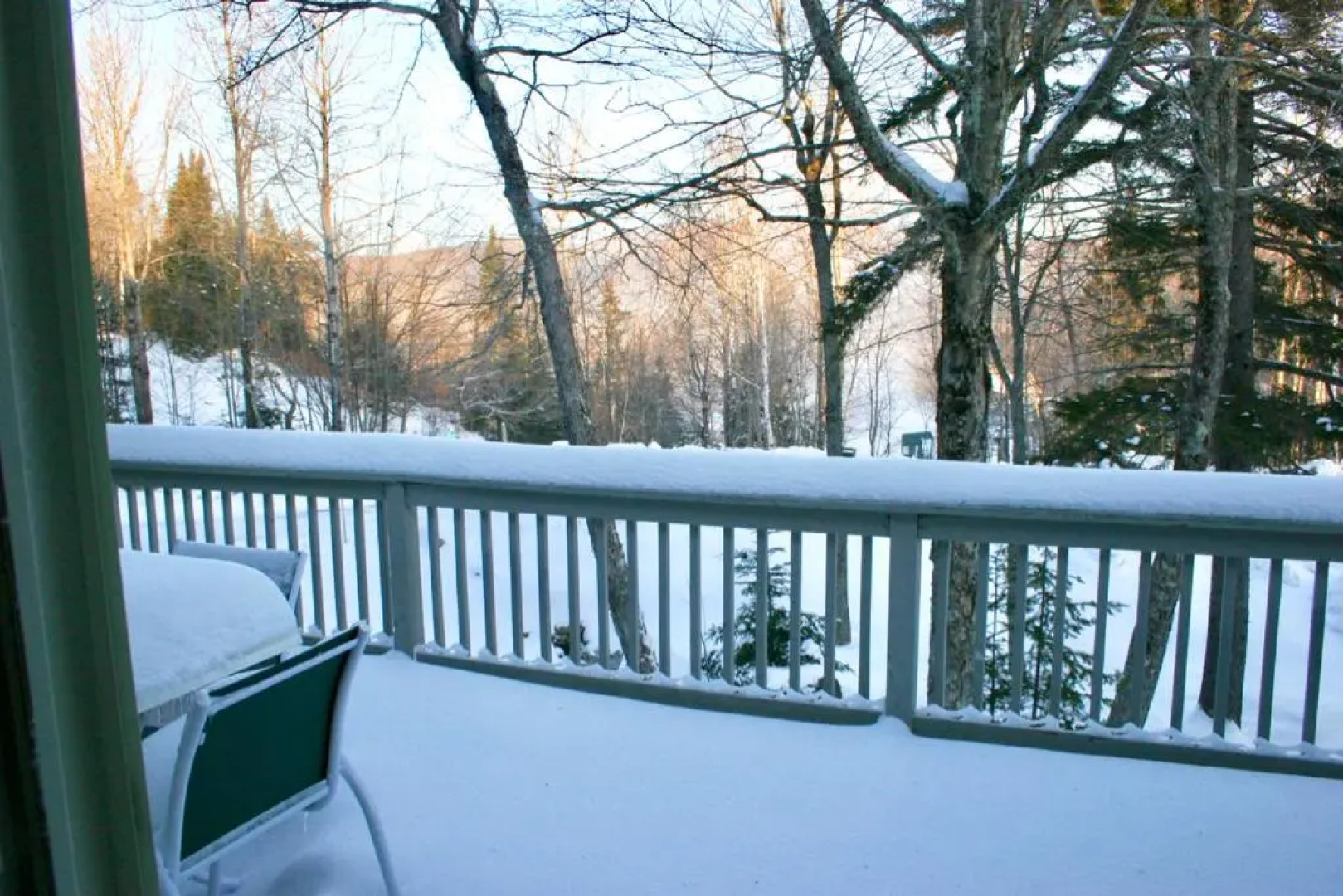 R5 Completely renovated Bretton Woods condo AC unbeatable SKI-IN SKI-OUT location Fast wifi