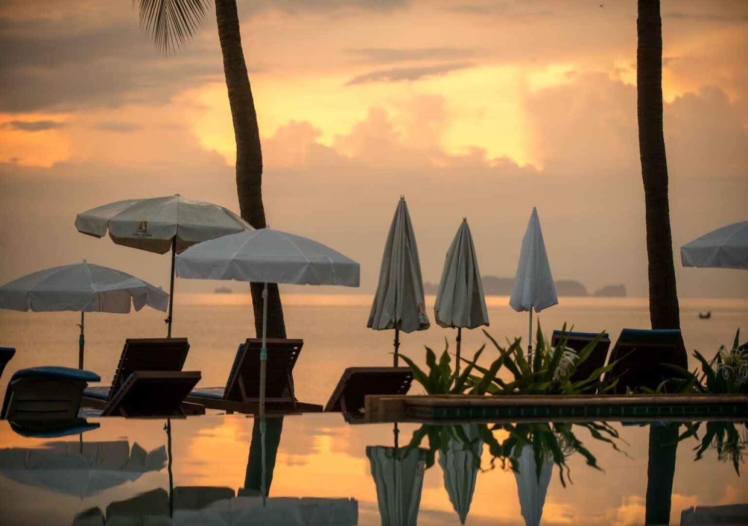 Lanta Casuarina Beach Resort