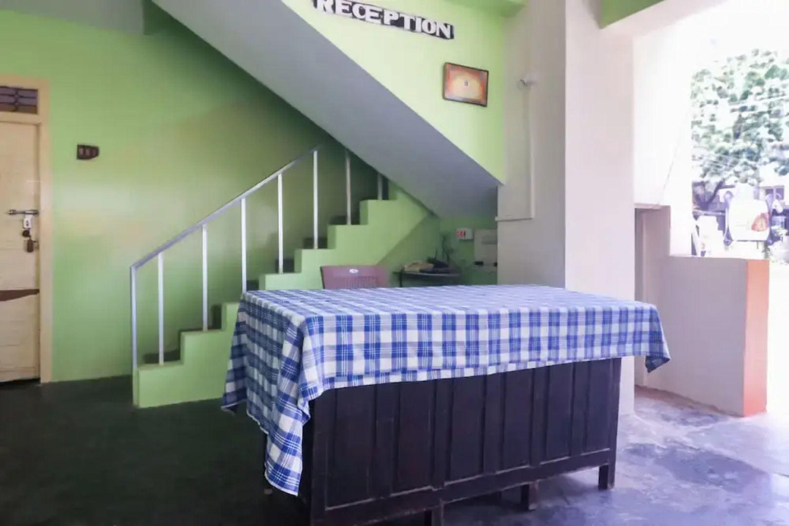 Spot On 48314 Santiagu Lodge