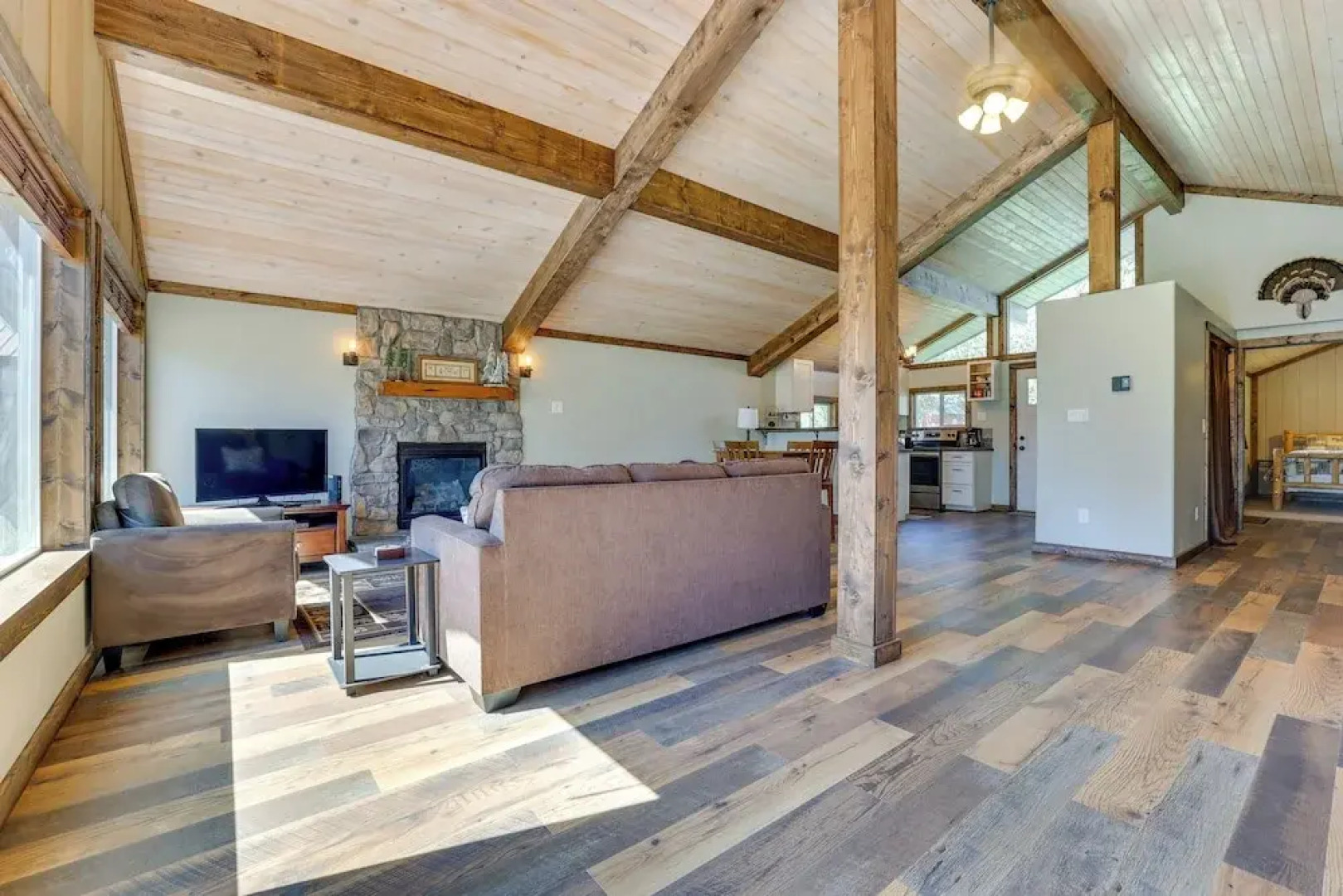 Donnelly Cabin w/ Fire Pit: 5 Mi to Boat & Ski!