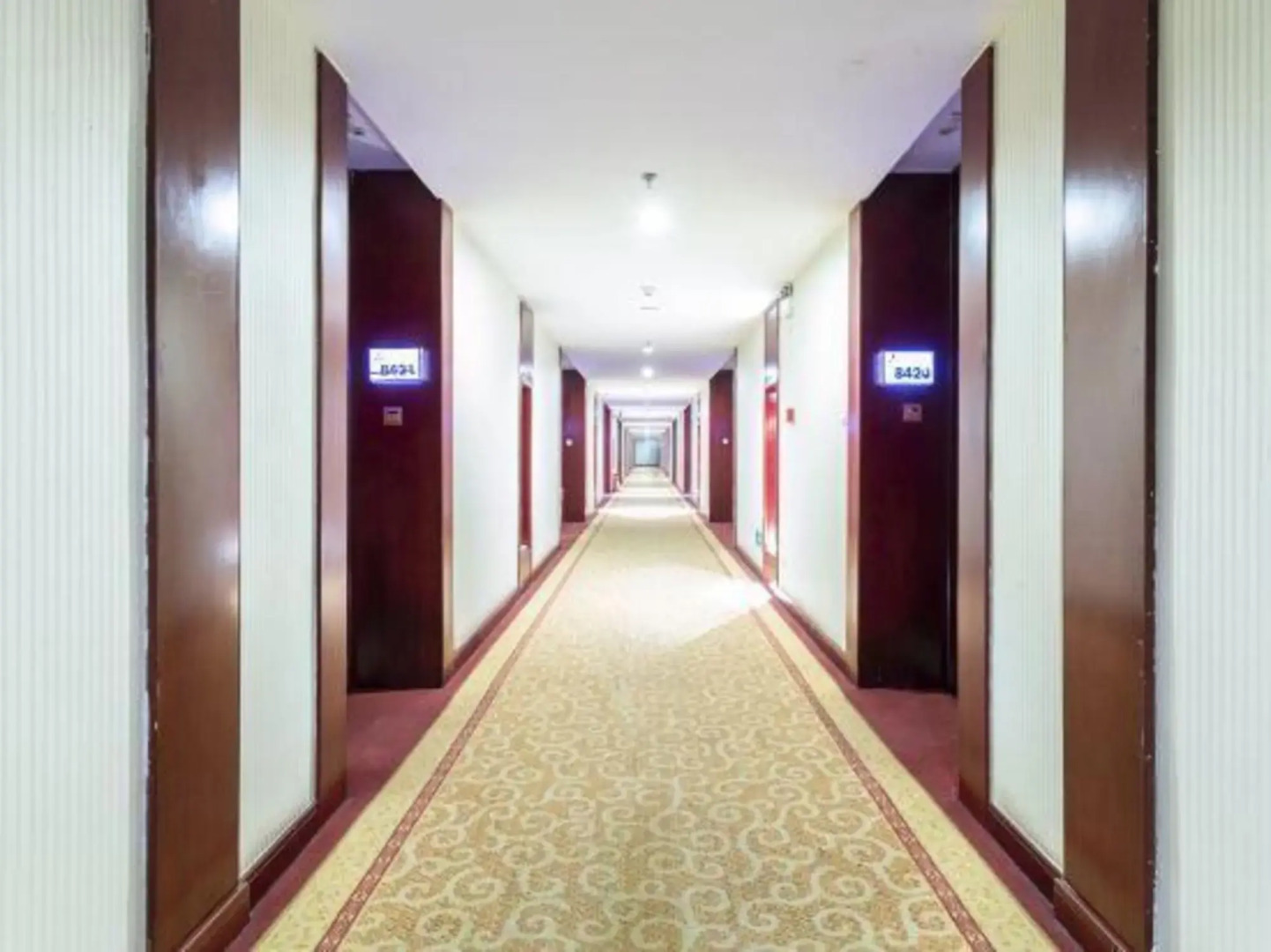 Jifeng Hotel (Shuozhou Passenger North Station)