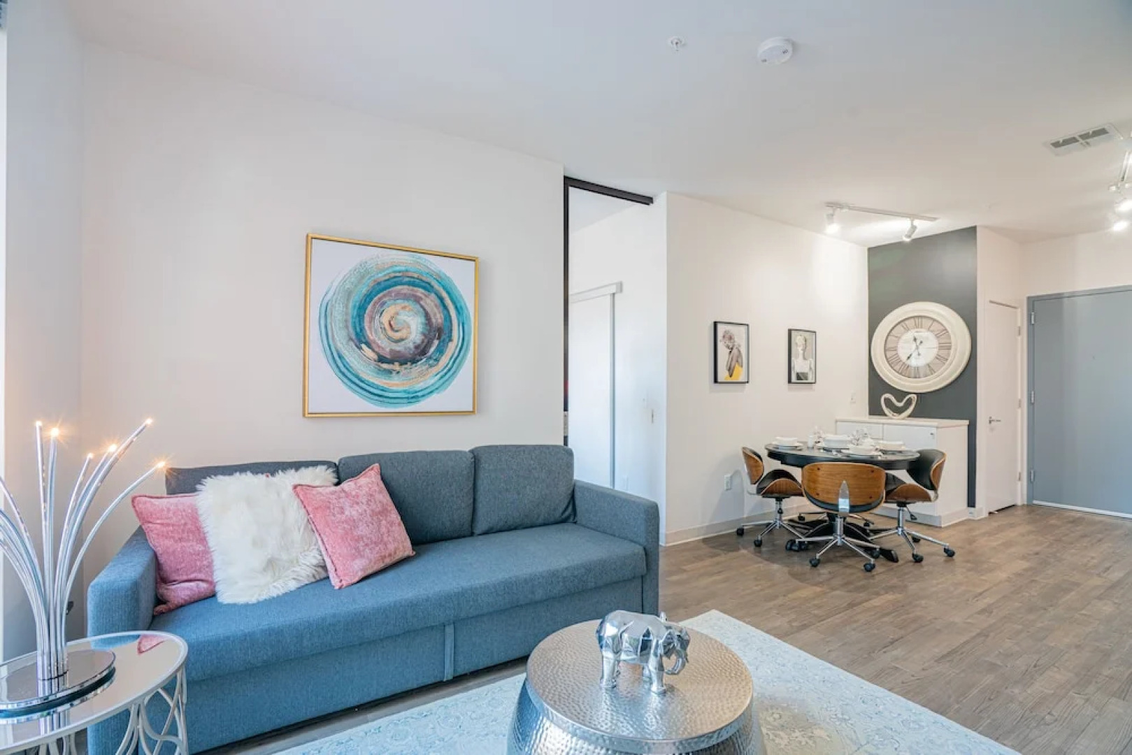 Washington DC Luxury Suites by H