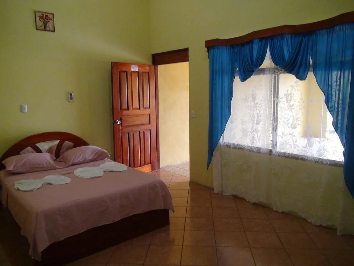 Hotel y Cabinas el Edï¿½n del Este