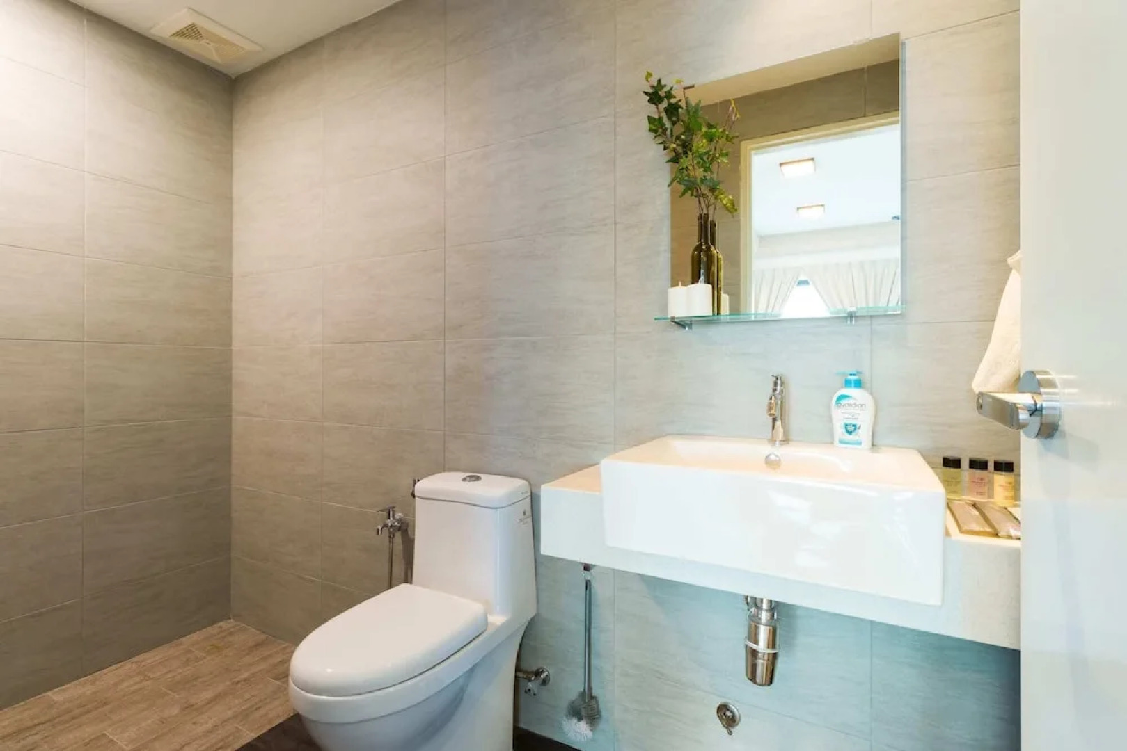 New! Contemporary 1BR Apartment @ Near Klcc