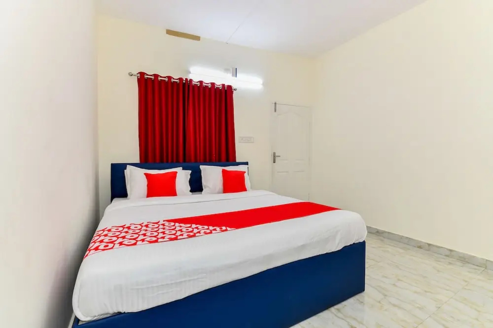 SilverKey Executive Stays 65165 Athani Residency