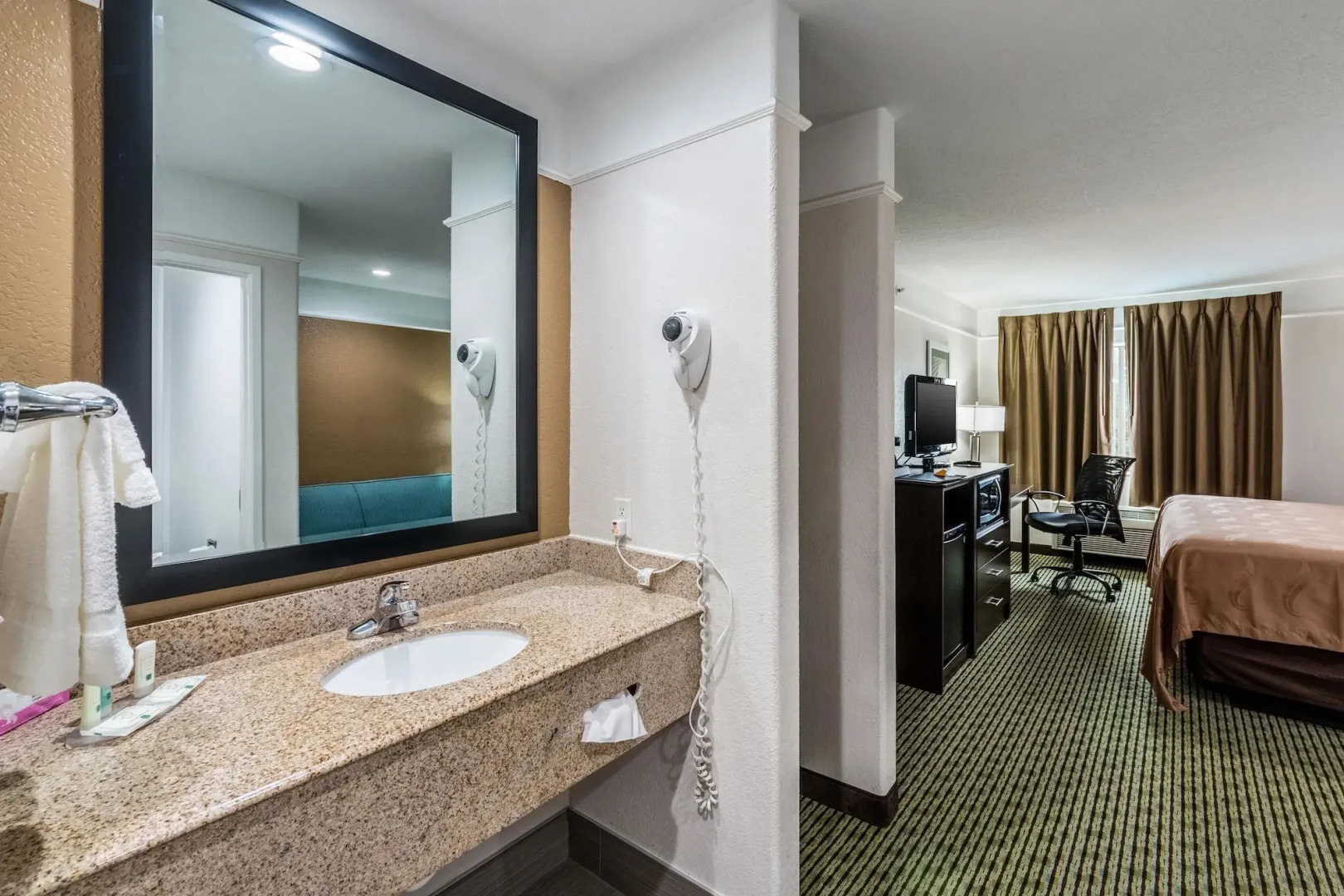 Quality Inn & Suites SeaWorld North