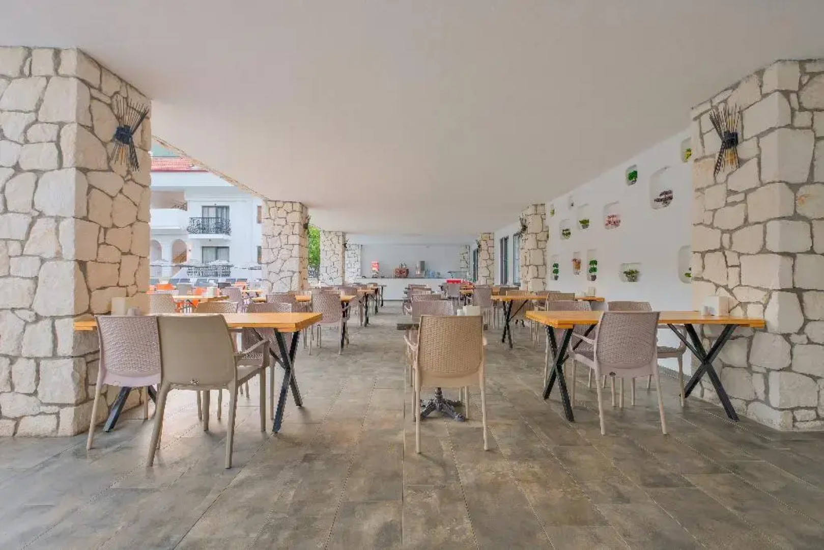 Akdeniz Beach Hotel