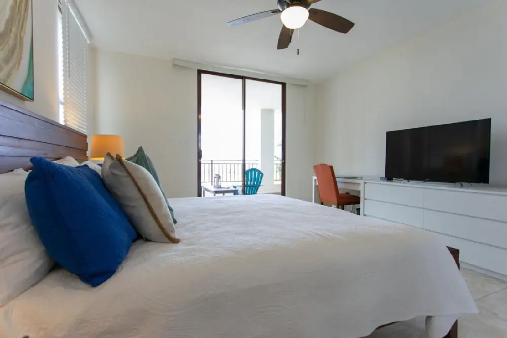 Impressive 2 Bedroom Luxurious Ocean View Apartment at Exclusive Solarea Complex