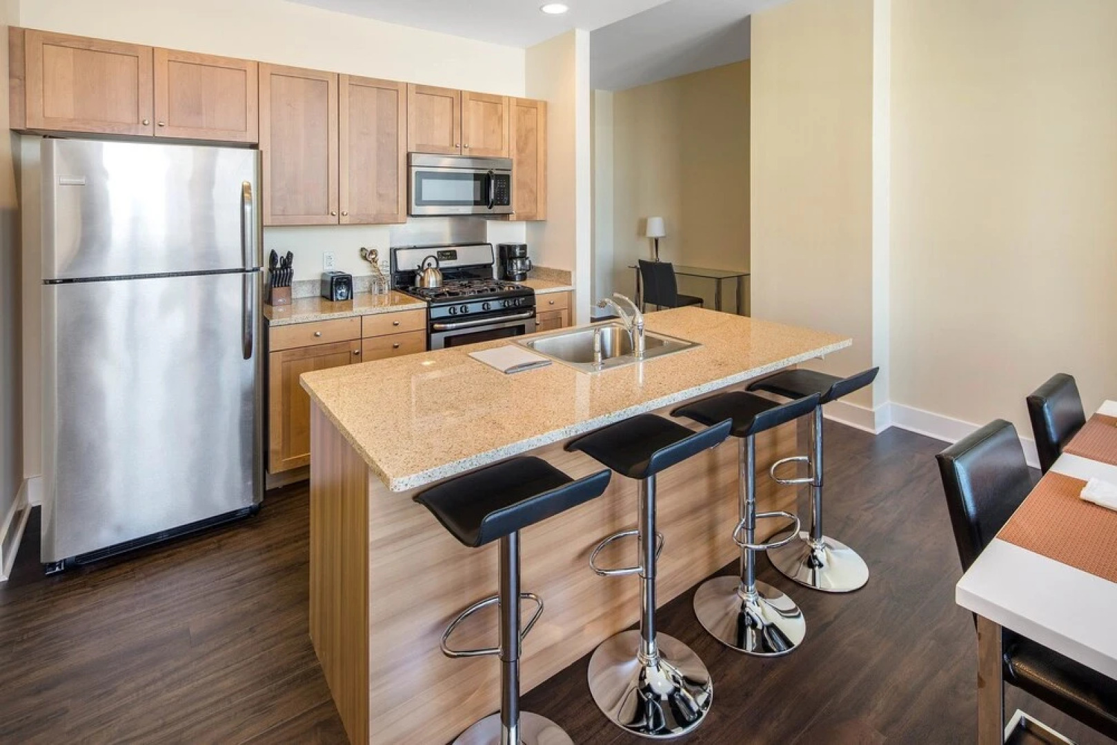 Global Luxury Suites at the Gateway Arch