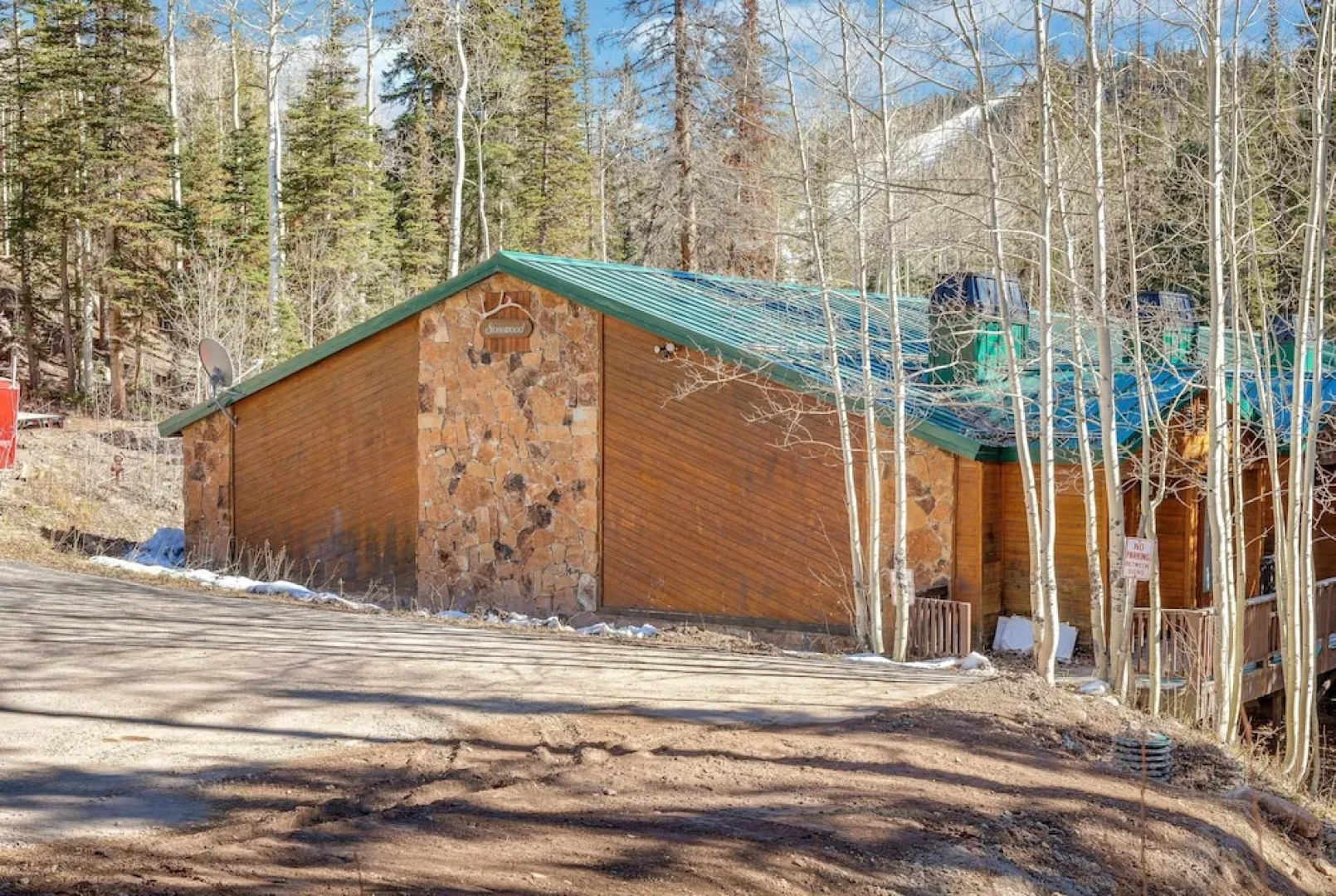 Beautiful Ski-in/ski-out Condo Located On The Eagle Point Resort! 1 Bedroom Condo by RedAwning