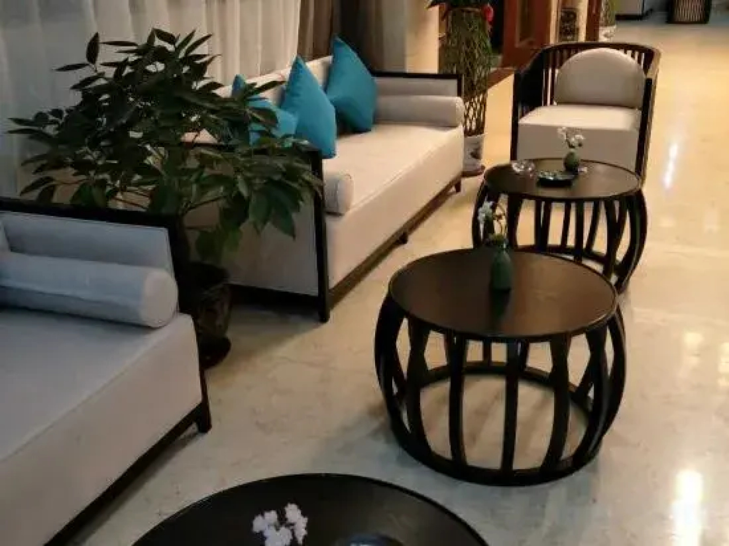 Dong Fang Ying Bin Hotel