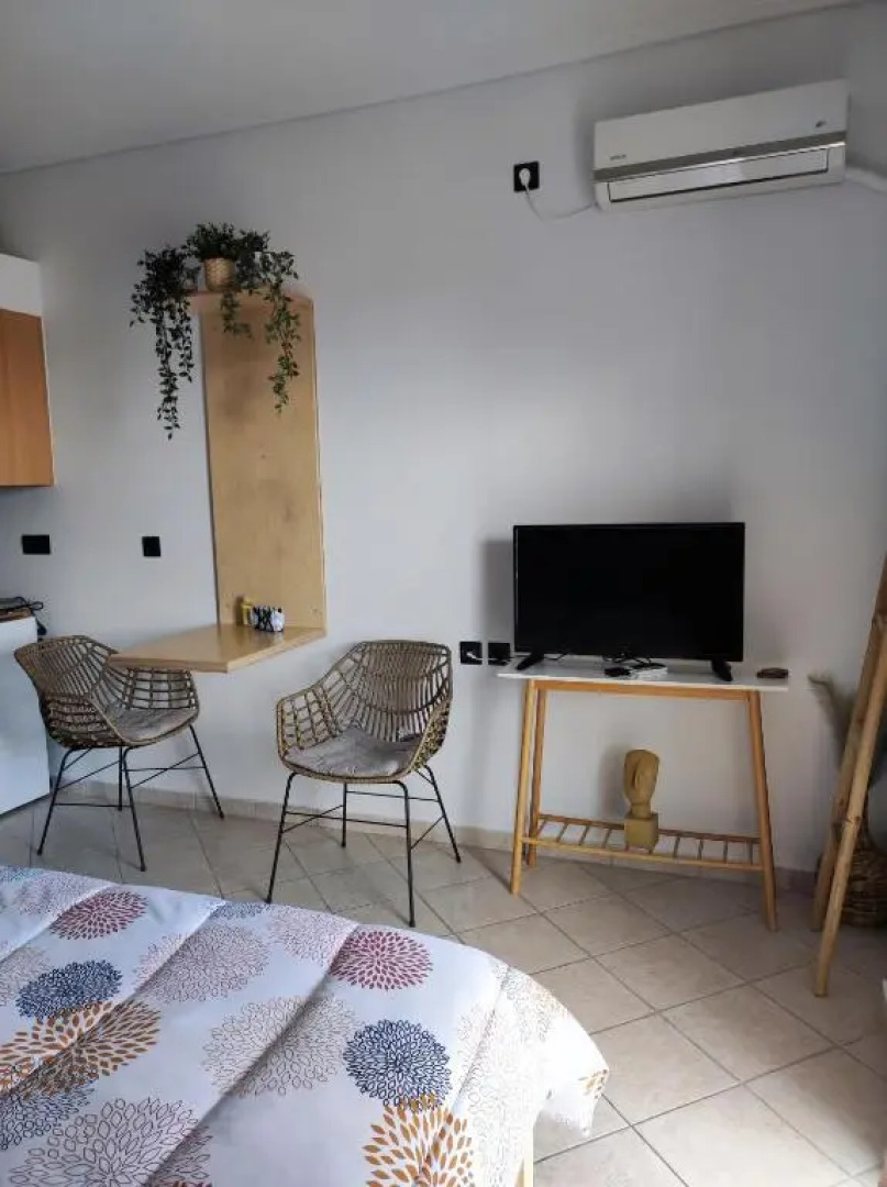 Blue Lagoon Studio 2