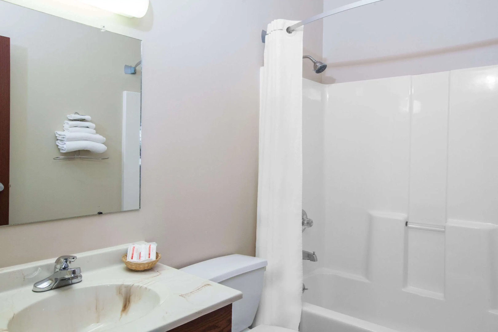 Super 8 by Wyndham Mason City