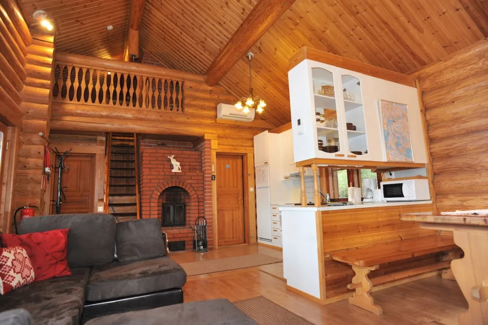 Yli-Kaitalan Lomamökit