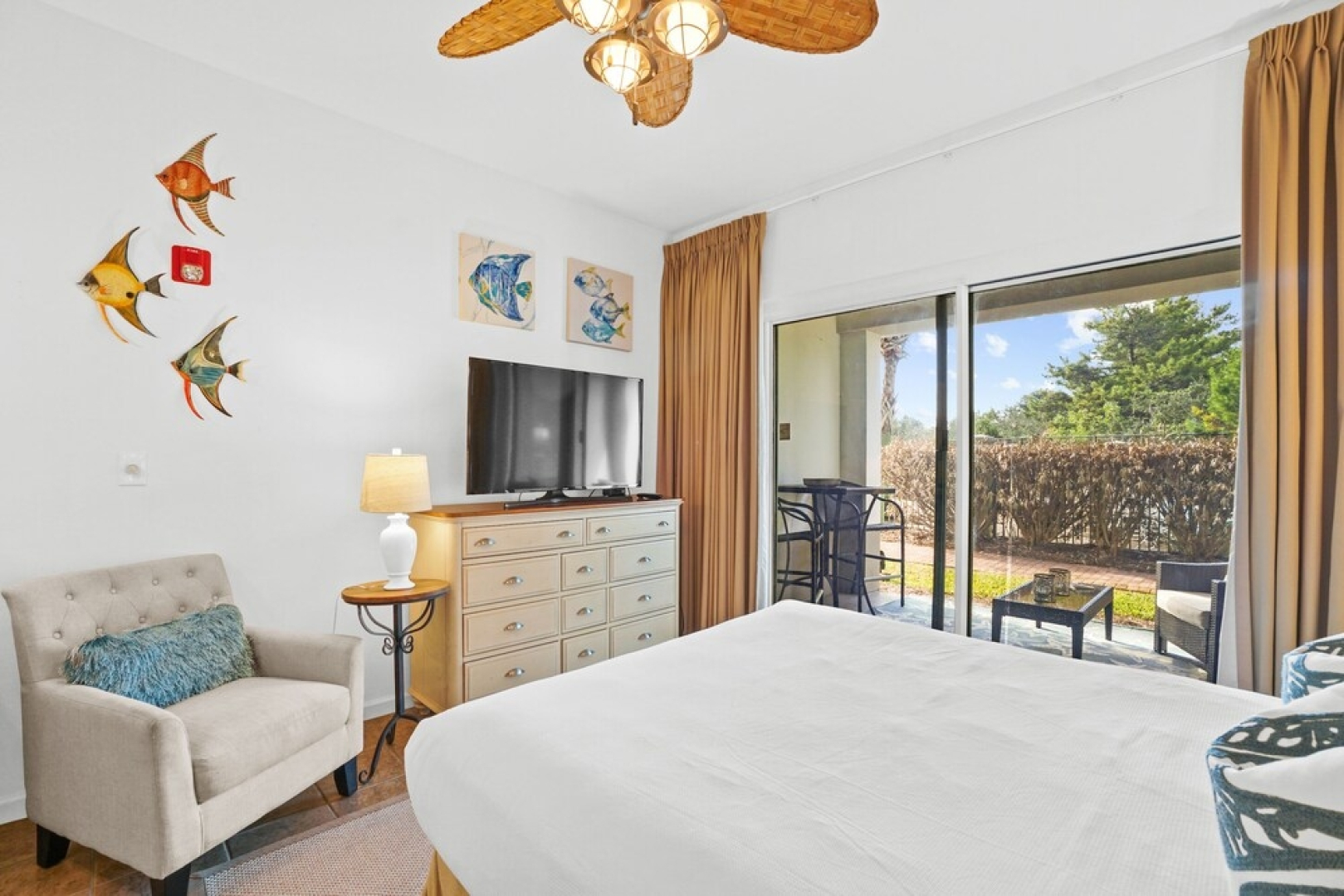 The Inn at Seacrest by PHG