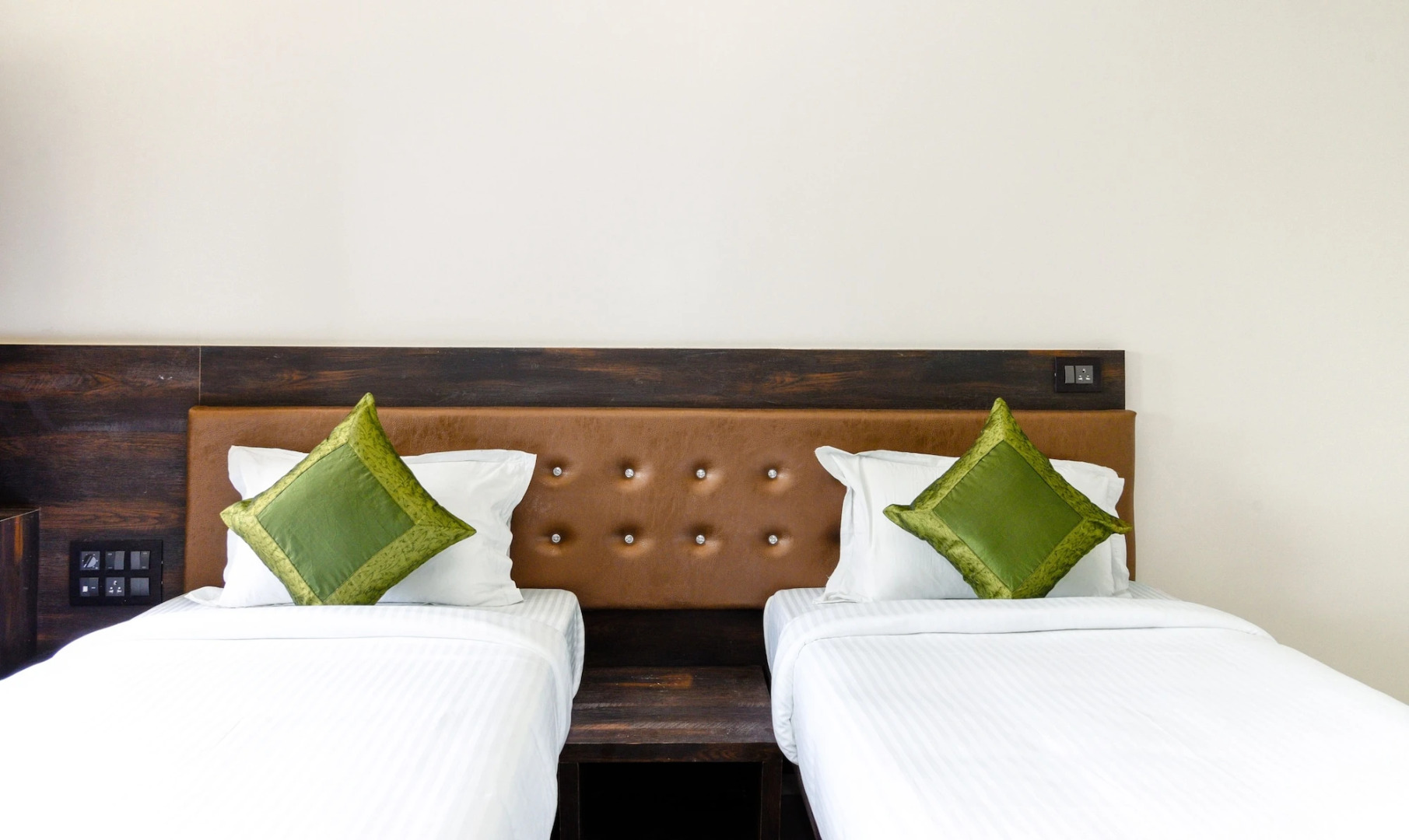 Treebo Malhaar Regency